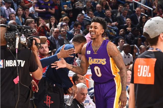 法布雷加斯：尼科-帕斯一月份不回皇马；曾想把马蒂奇带到科莫（法布雷加斯：尼科-帕斯冬窗不回皇马，曾想把马蒂奇带到科莫）